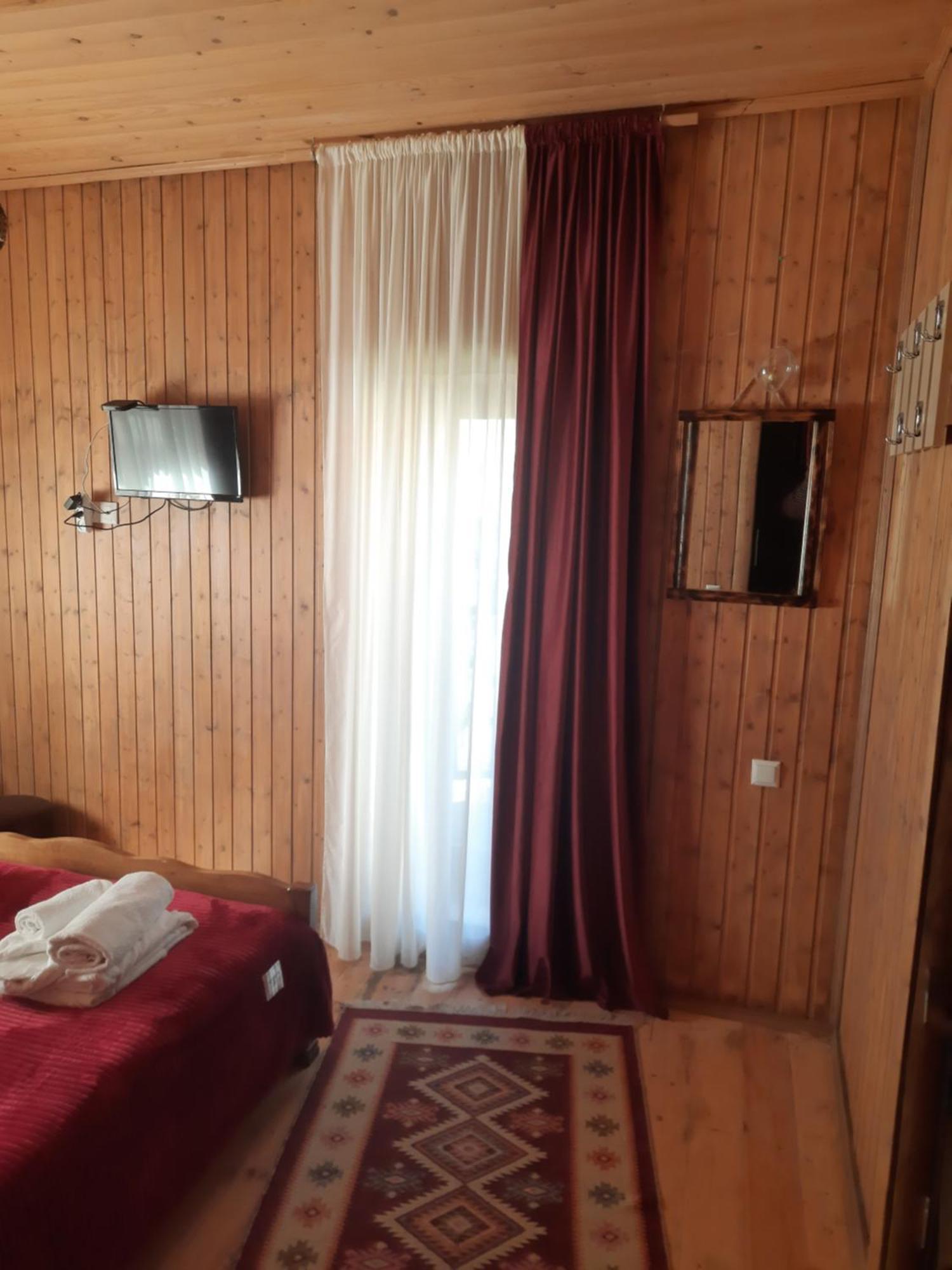 Bana Hotel Kazbegi Eksteriør billede