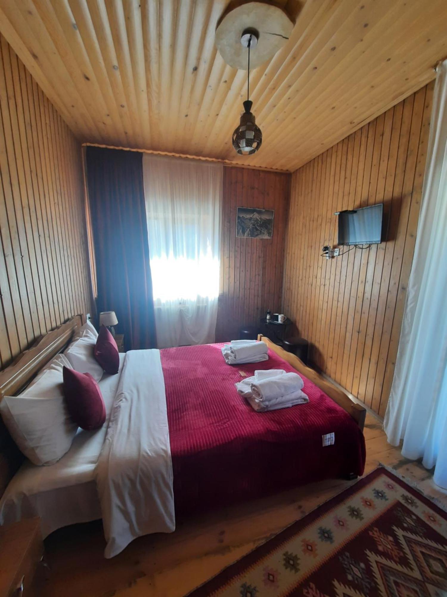 Bana Hotel Kazbegi Eksteriør billede