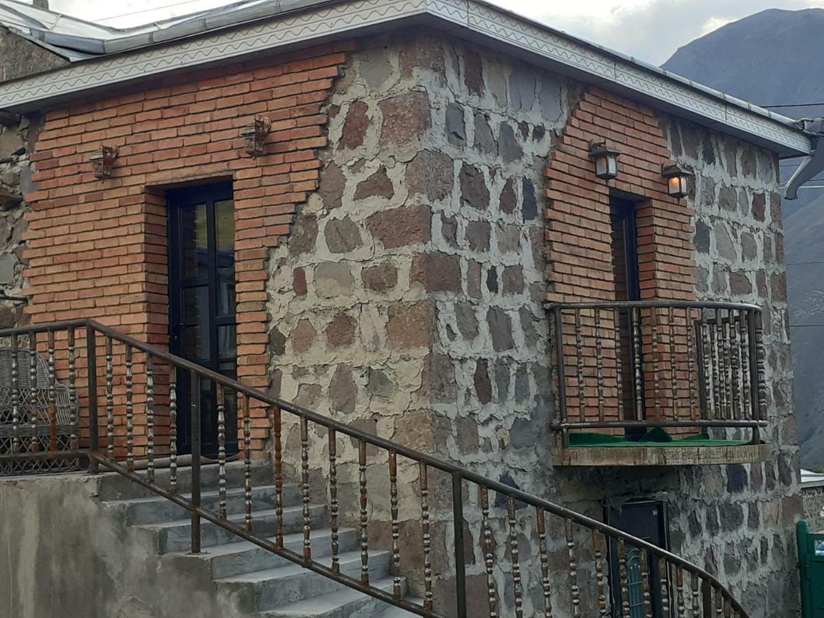 Bana Hotel Kazbegi Eksteriør billede